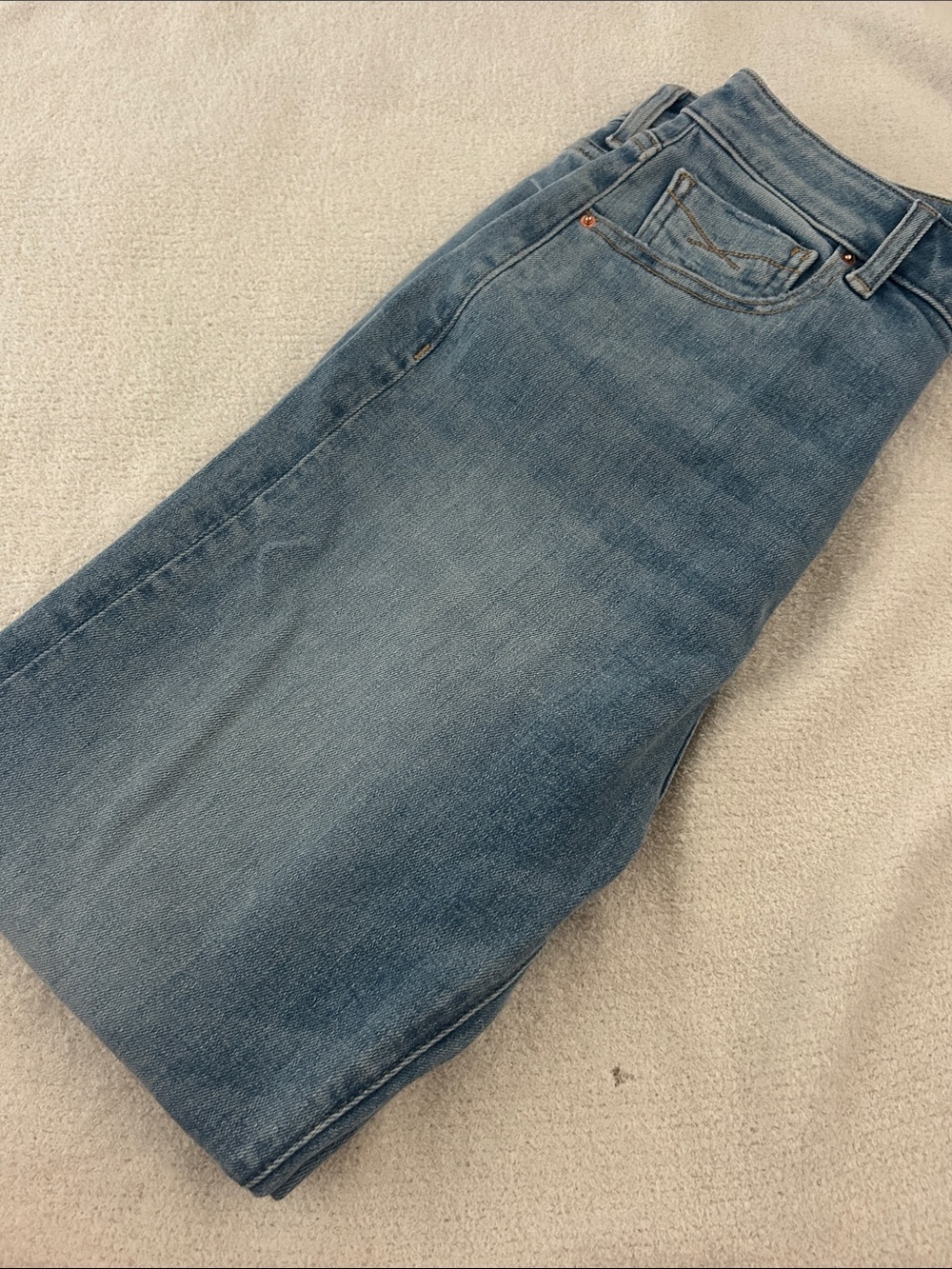 Straight-Leg Women's Jeans in Faded Blue